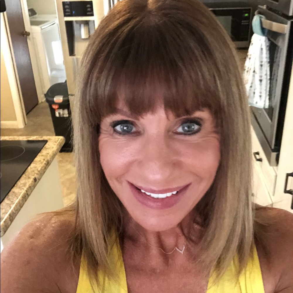 Meet your Posher, Sharsharon